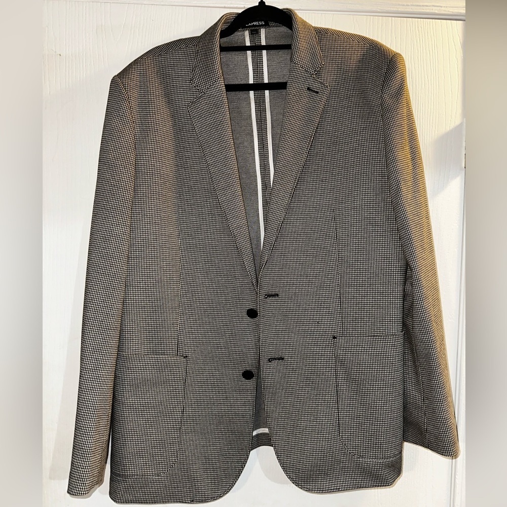 Men’s Jacket - Picture 2 of 6